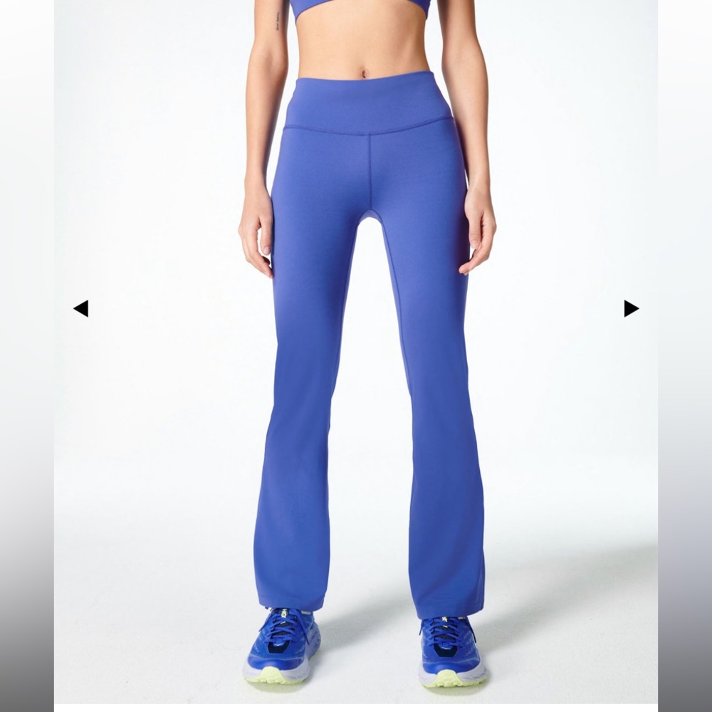 Sweaty Betty bootcut 30” Inseam In power blue L